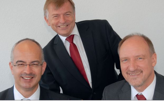 Das Team von Apus Capital (von links nach rechts): die Gründer und Geschäftsführer Johannes Ries und Harald Schmidt, Berater und Analyst Wolfram Eichner