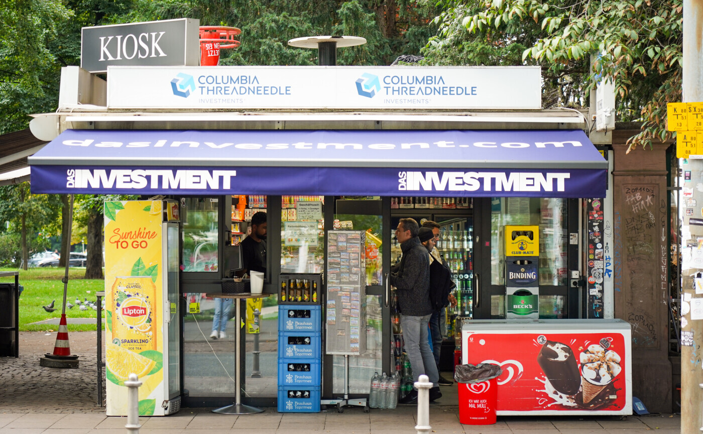 Neuanstrich-f-r-unseren-Kiosk-Schnappschuss-gesucht-Der-Sommer-wird-blau-