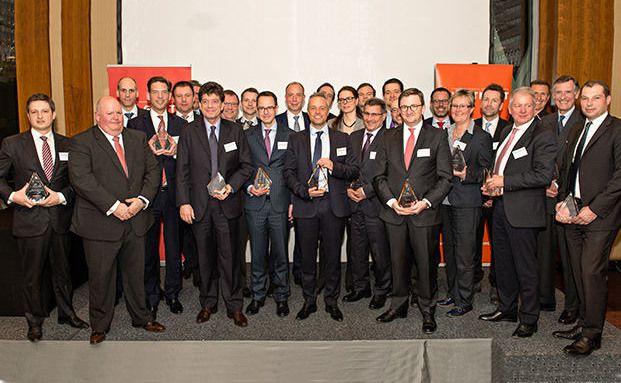 Freuen sich über ihre Auszeichnungen: die Manager auf der Verleihung der Lipper-Awards 2016. Wer die glücklichen Gewinner sind, verraten wir in unserer Bildstrecke. Fotos: Uwe Noelke