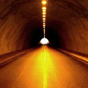 Foto: Zertifikate-Emittenten sehen Licht am Ende des Tunnels